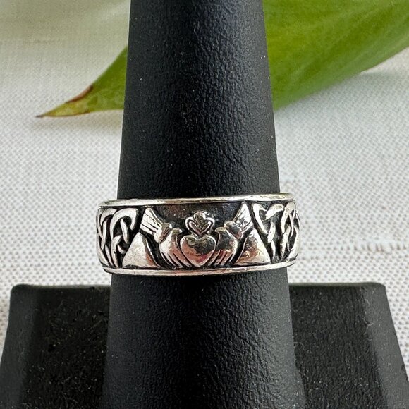 Sterling Silver Claddagh Ring Size 8.5 Irish Jewelry - Picture 1 of 7